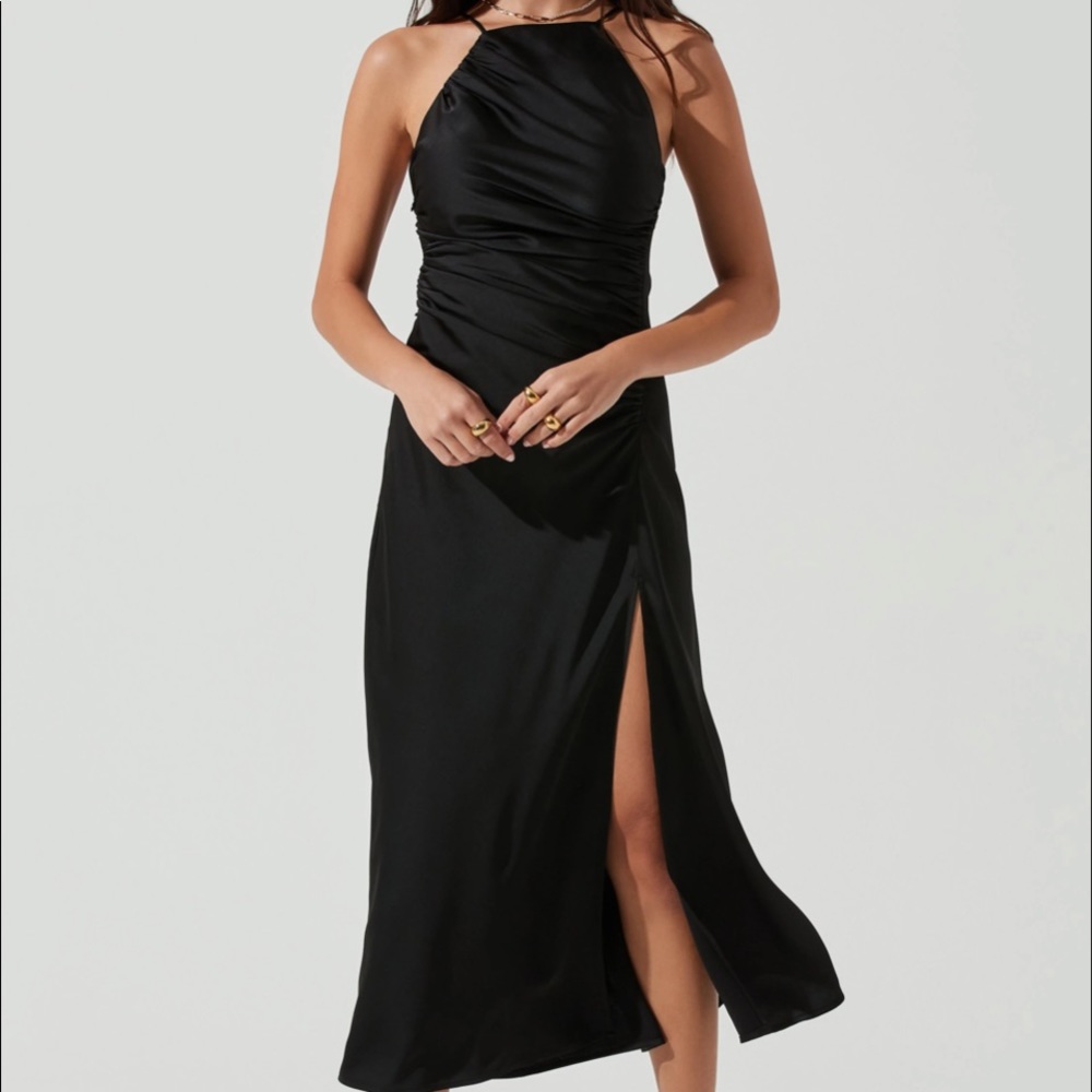 ASTR the label FRONT SLIT HALTER SATIN MIDI DRESS S